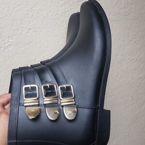 Loeffler Randall Fenton Gold Buckle Black Rubber Rain Boots Size 9